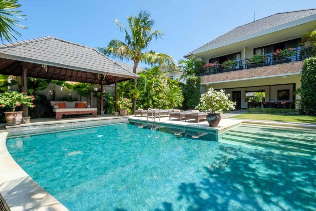 Kejora Beachfront Estate Sanur -Stunning Villa Eleven Exterior photo
