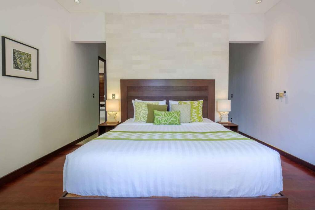 Kejora Beachfront Estate Sanur -Stunning Villa Eleven Exterior photo