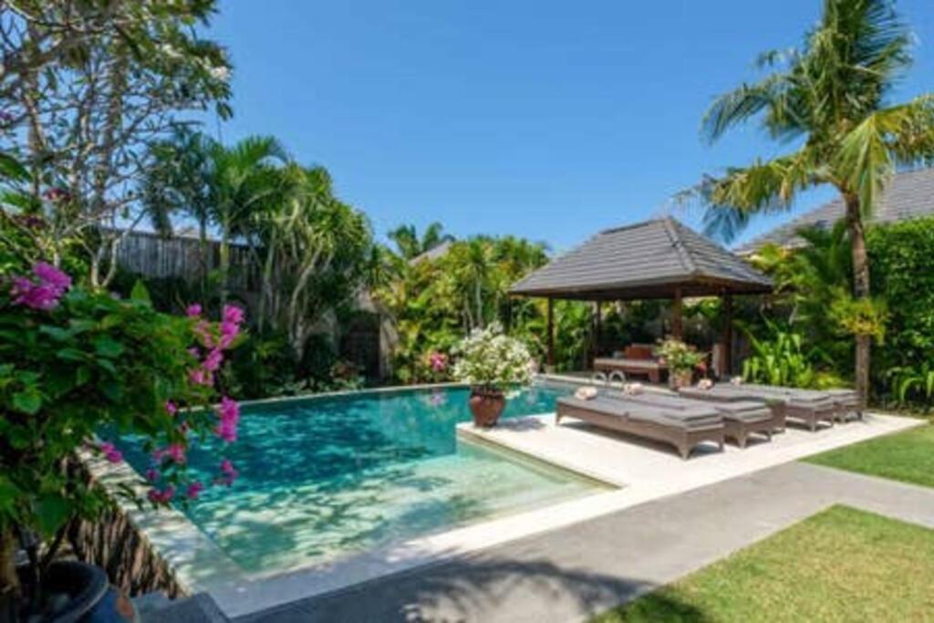 Kejora Beachfront Estate Sanur -Stunning Villa Eleven Exterior photo
