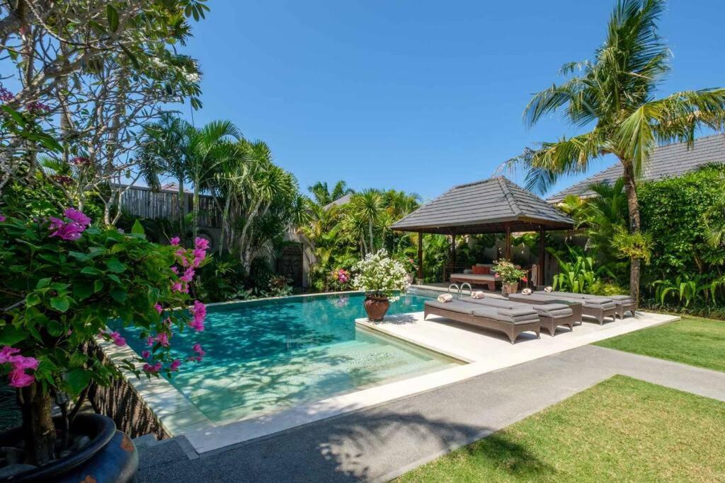 Kejora Beachfront Estate Sanur -Stunning Villa Eleven Exterior photo