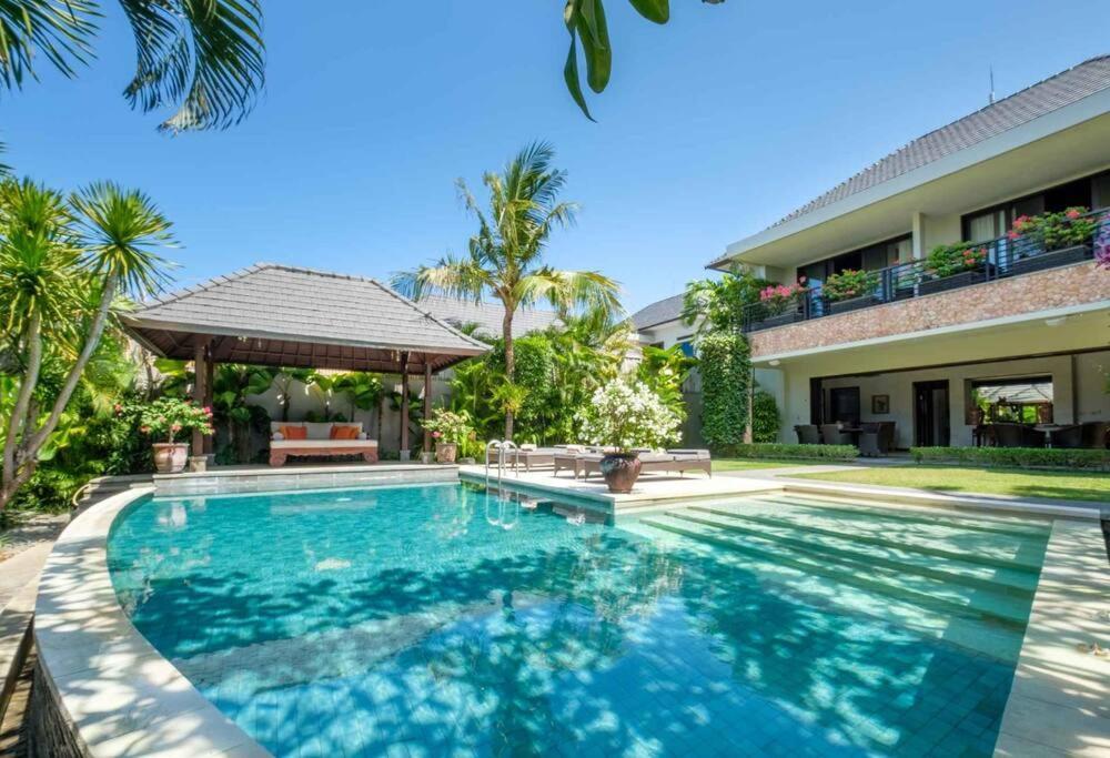 Kejora Beachfront Estate Sanur -Stunning Villa Eleven Exterior photo